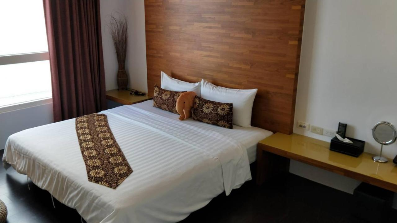 Hi One One Hotel Magong Exterior photo